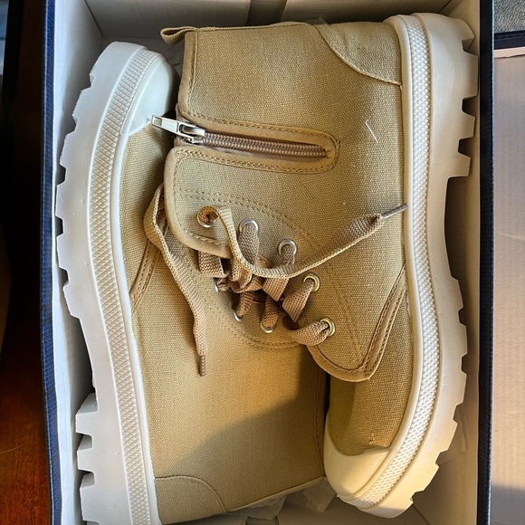 Tommy Bahama Beige Canvas High-Tops - Picture 6 of 8